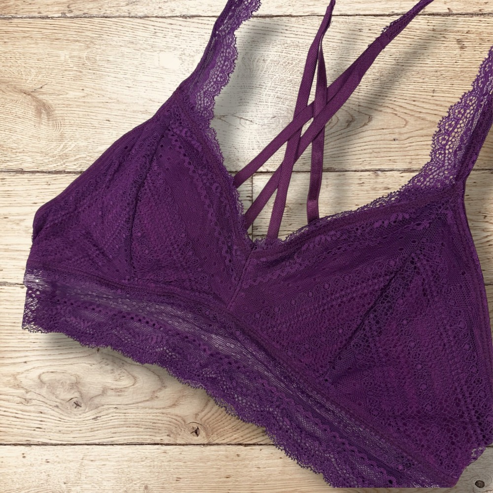 LIVE LOVE DREAM Purple Lace Crisscross Strap Wireless Bralette‎ Bra Top Size L